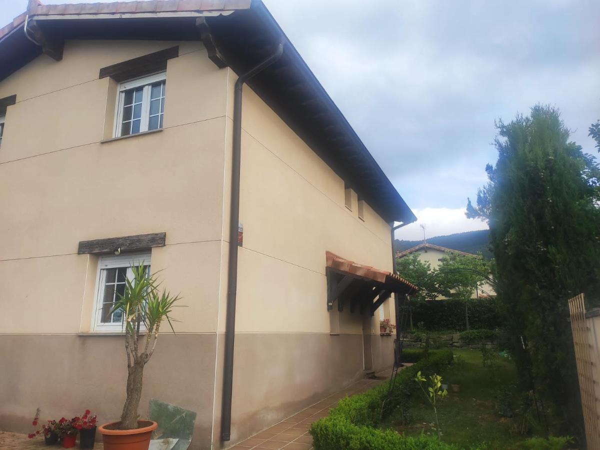 Vivienda El Olivo con piscina privada y jardín. Vila Ayegui Exterior foto