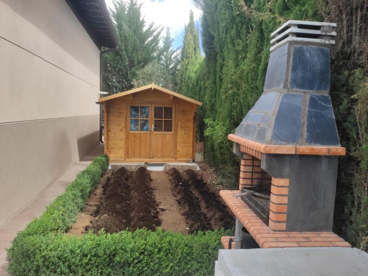 Vivienda El Olivo con piscina privada y jardín. Vila Ayegui Exterior foto